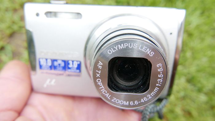 Olympus U 1060 10.0MP Digital Camera Silver Fully Tested + Charger & battery