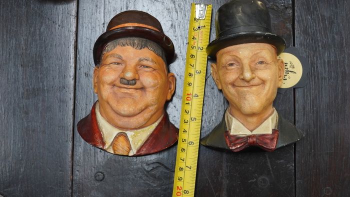 Vintage Wall Plaques - Laurel & Hardy (1984)