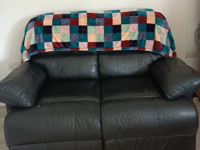 2 seater recliner sofa black leather