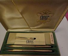 Ladies Cross pen and pencil set. 10 caret Rolled Gold.