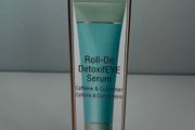 Pixi detoxifeye roll on caffeine eye serum 25ml