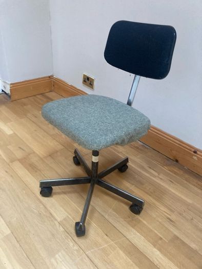 Swivel Chair / Office Chair / Vintage