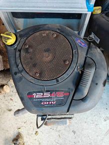 12.5hp Briggs and Stratton engine