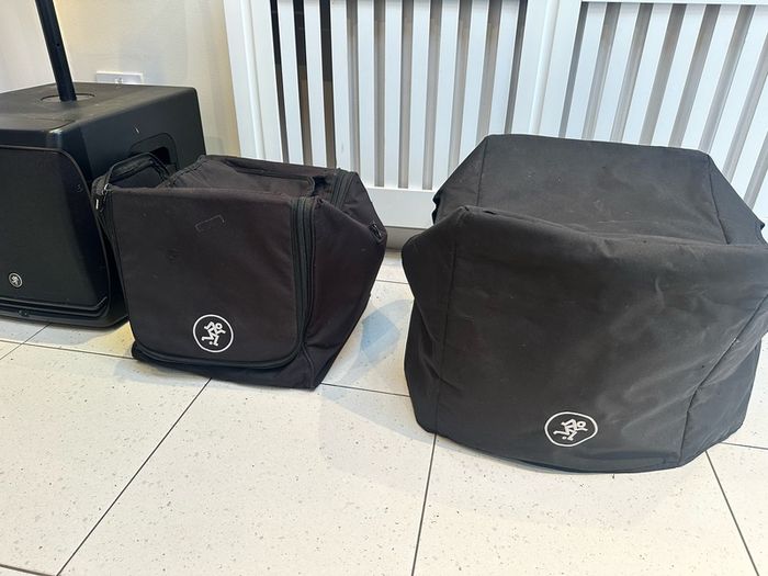Mackie DLM 12Sub & DLM12 Top with Covers