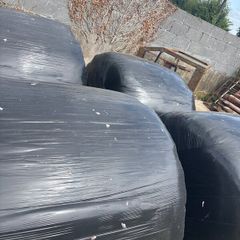 Good Quality straw & hay for sale.
