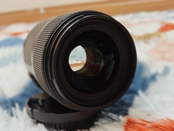 Sigma EF 35mm f1.4 DG lens canon fit