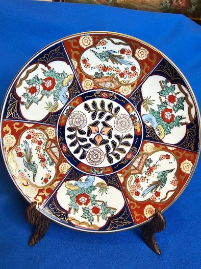 2 Vintage Japanese Gold Imari Decorative Plates , Ornament
