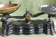 Vintage Libra Scale Co. Made In England Black &amp; Gold Balance Weighing Scales Kitchen Baking Cast Iron Brass Metalware Heavy Antique