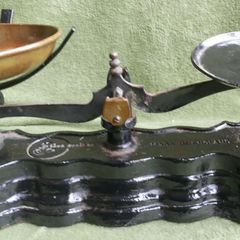 Vintage Libra Scale Co. Made In England Black & Gold Balance Weighing Scales Kitchen Baking Cast Iron Brass Metalware Heavy Antique