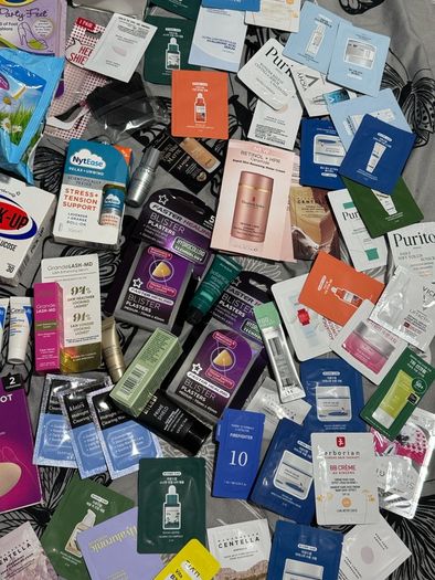 Bargain travel makeup, skin and haircare and more  bundle new