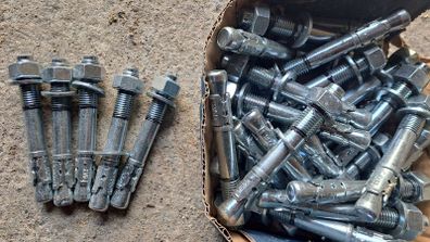 M16/125mm Anchor Bolts