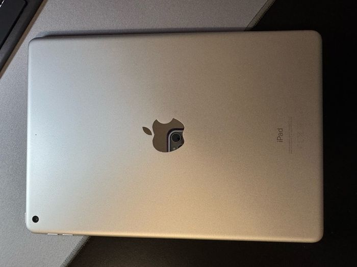 Apple iPad 8th Generation (32GB)