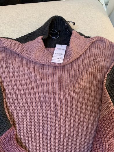 Oversized Jumper size 18/20 brand new