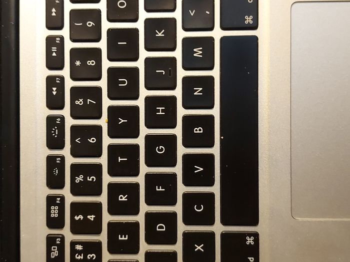 Apple MacBook Air, Model A1466, 13 inch, Needs Ram, has no Ram, excellent condition otherwise