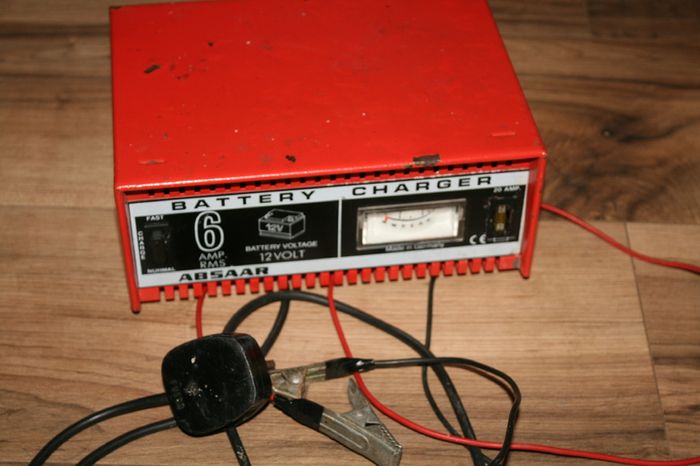 Battery Charger 6Amp 12V