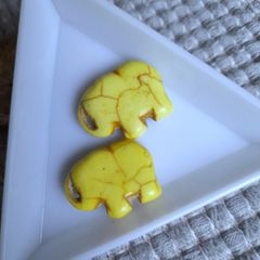 Howlite beads/yellow elephant