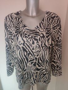 Zebra print glitter V-neck long sleeve blouse size UK14 EU42 Postage included