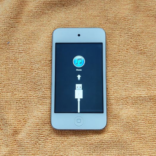 iPod Touch 5th Generation 8GB Silver
