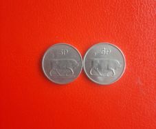 2 Irish 5p   1985 and 1986