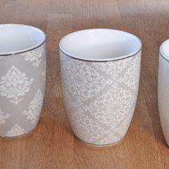 Aynsley 6 Light Grey and White Mugs