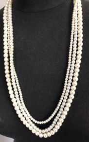 pearl necklace