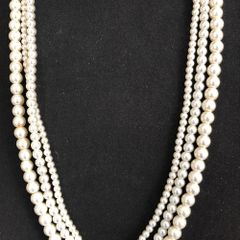 pearl necklace