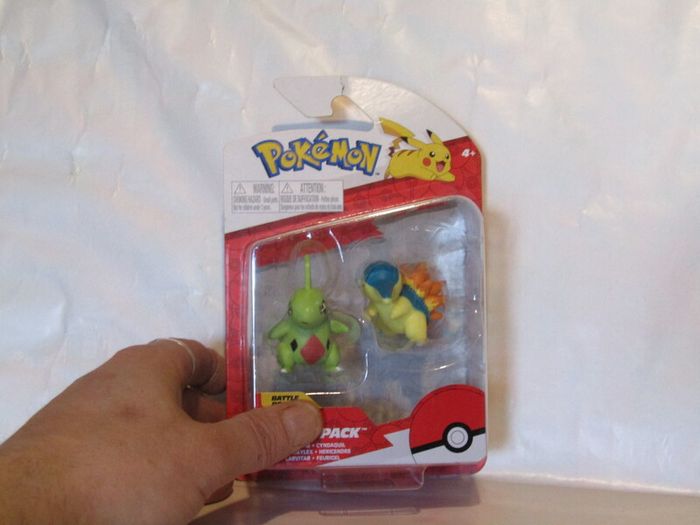 Pokemon Battle Figure Pack Larvitar And Cyndaquil 2 Pack Battle Figure Set Brand New Sealed