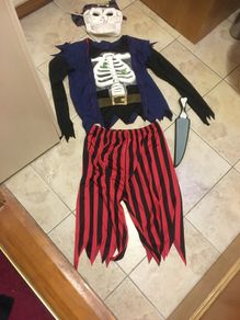 costume