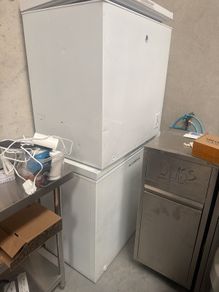 Chest freezers