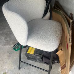 Island chairs x3