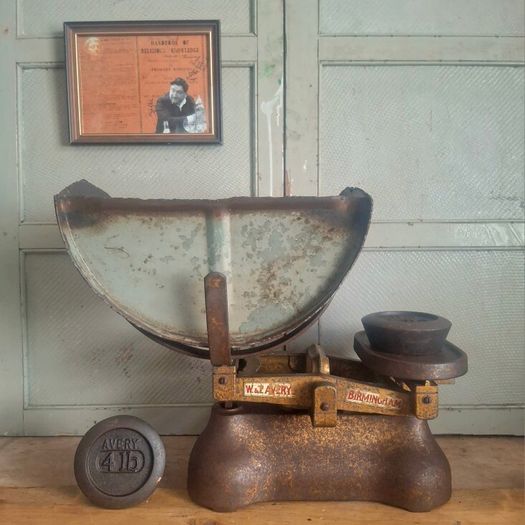 Antique W&T Avery Cast Iron Shop Scales