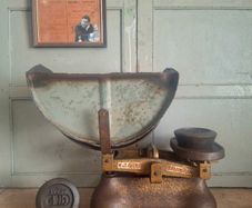 Antique W&T Avery Cast Iron Shop Scales