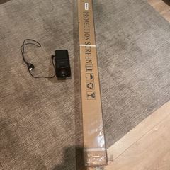 projector and screen brand new