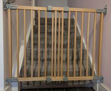 Baby Dan Extendable Beechwood stair gates