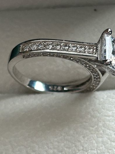 Sterling silver Promise ring brand new with box