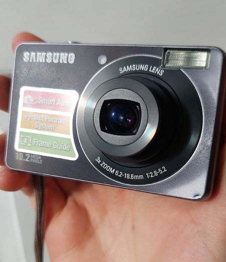 Purple Samsung PL51 Retro Y2K Digital Camera