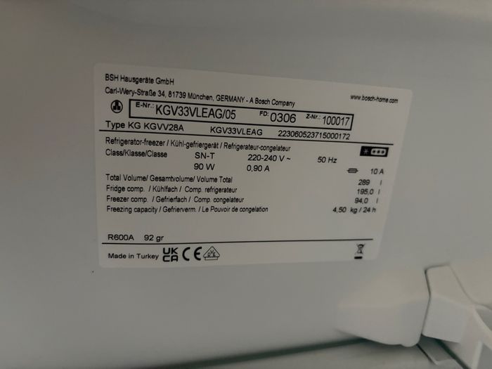 Bosch Series 4 Free standing fridge