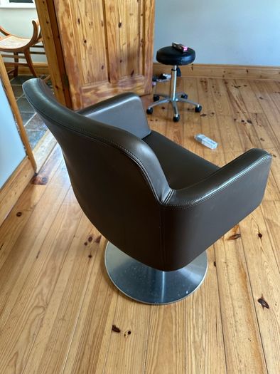 salon chair