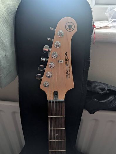 Yamaha Pacifica 112V Electric Guitar