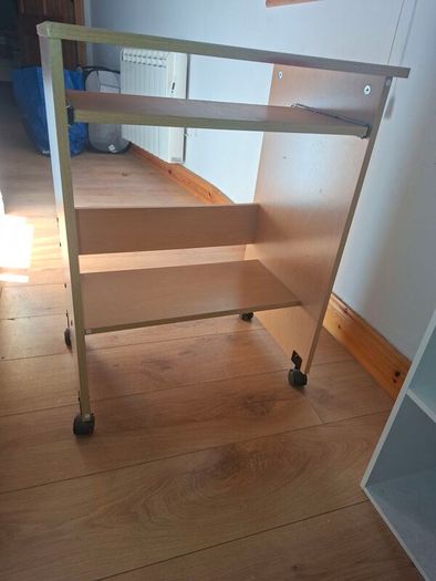 Small computer desk