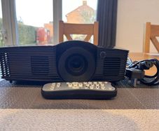 optoma HD141X projector