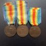 One sold.Italy 1915-1918.Victory Medals.Three Variants.First World War. Image 3