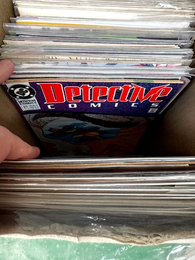 Marvel, DC & Indie Medium Comic Box w 180 comics for Sale