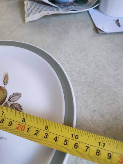 Vintage Alfred Meakin Hereford Plates 2 Dinner 22.7 Cm. Or Hanging Wall Plate,