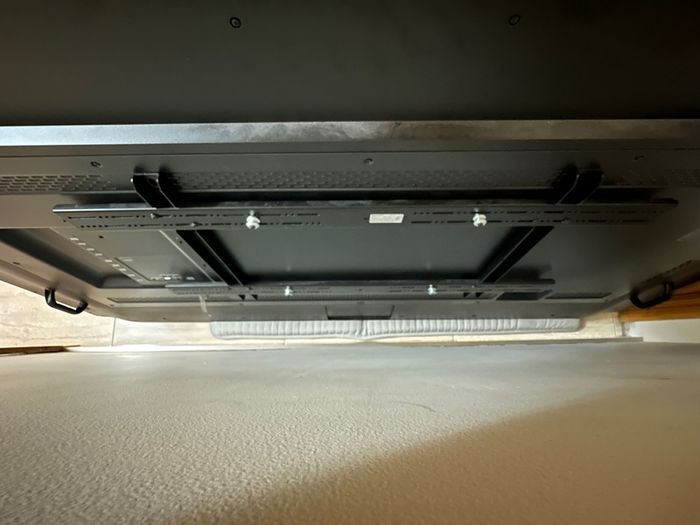 Tv wall mount 85'
