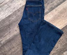 Levis 726 Flare jeans Size W24/L 30/ UK 6 High Rise in a gorgeous dark blue wash