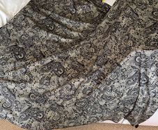 Large tasseled Scarf