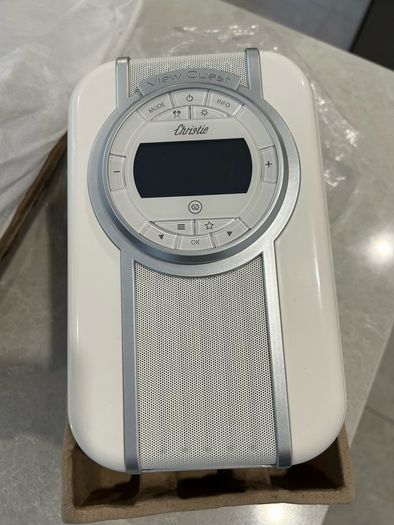 Radio brand new still in box (as per photos ) Unwanted gift