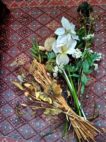 Silk, dried & artificial flowers