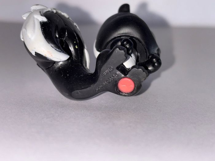 littlest pet shop (LPS) Skunk bundle!